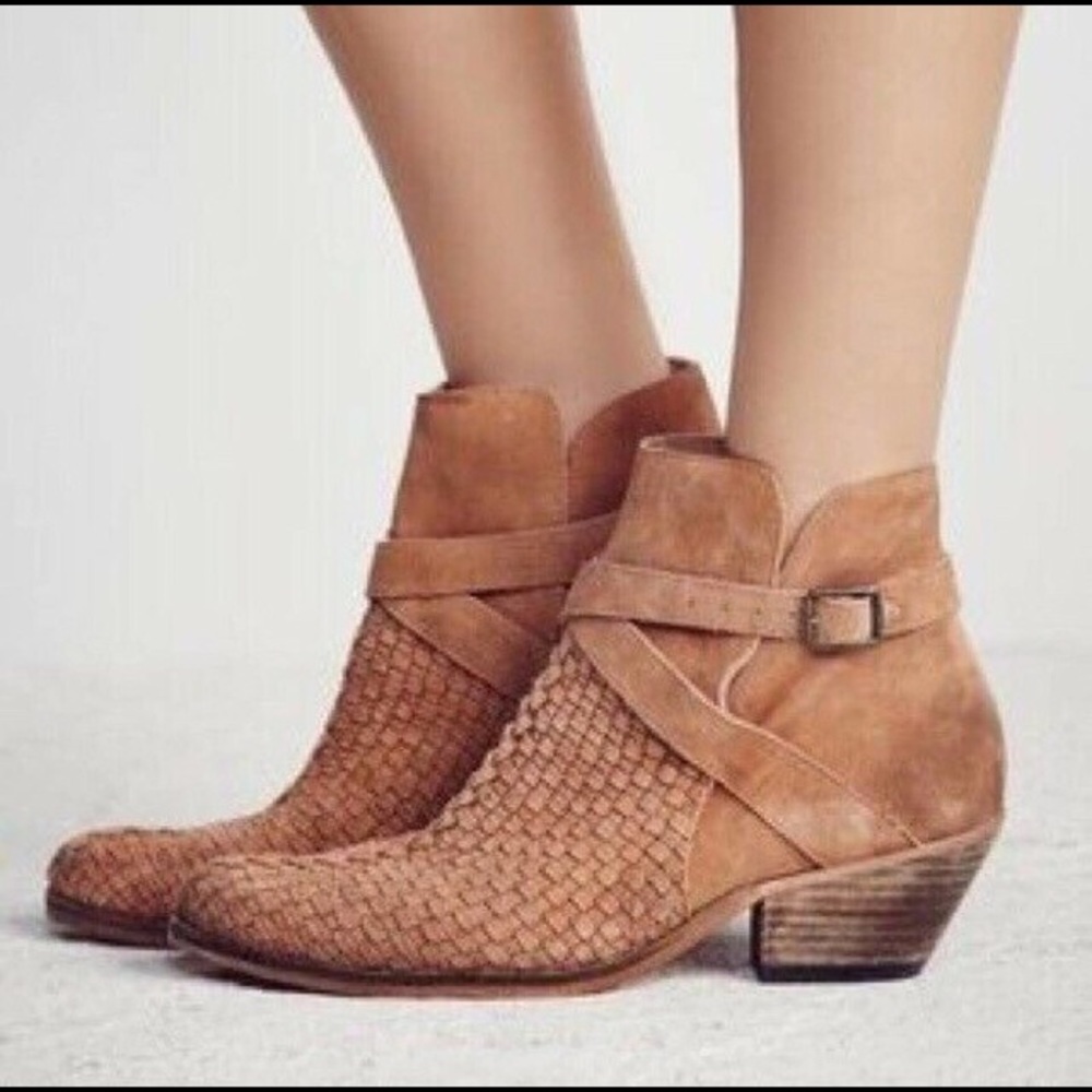 FREE PEOPLE Venture Woven Suede Western Ankle Booties -Size 37 - New in Box